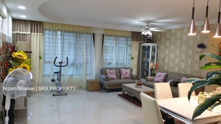 Yishun Street 31 thumbnail photo
